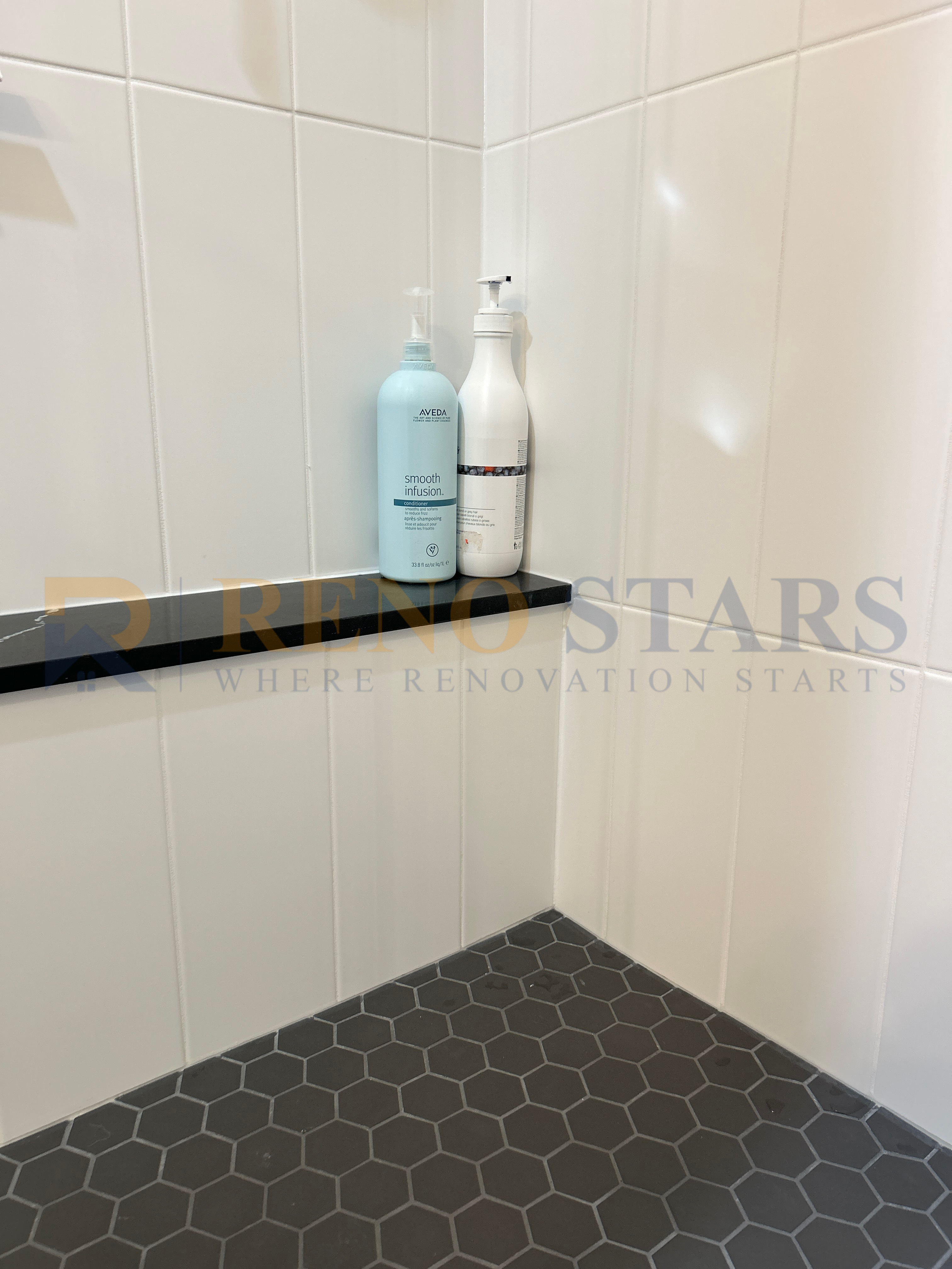 卫生间翻新 — 定制玻璃门 - 改造后 4