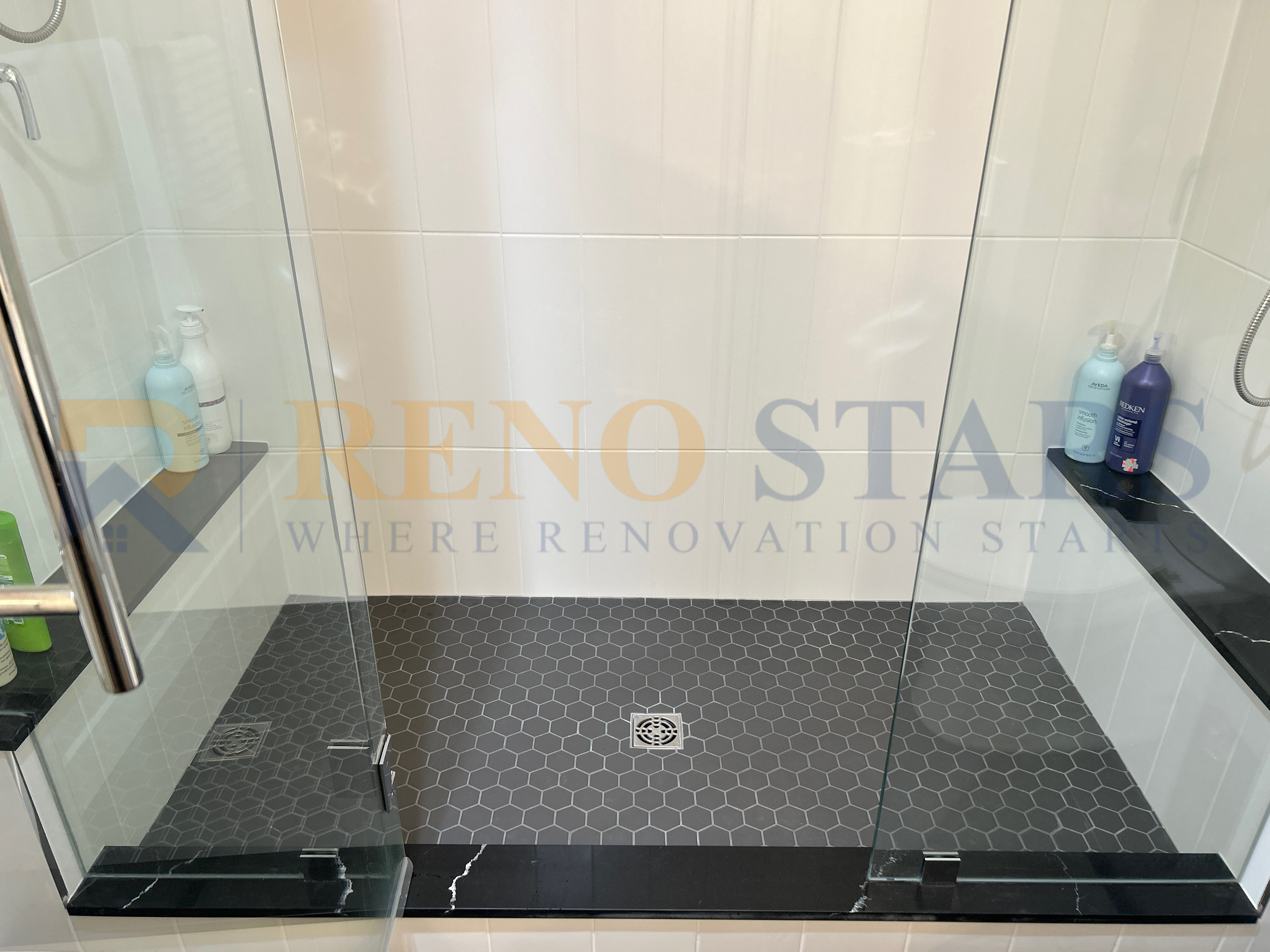 卫生间翻新 — 定制玻璃门 - 改造后 5