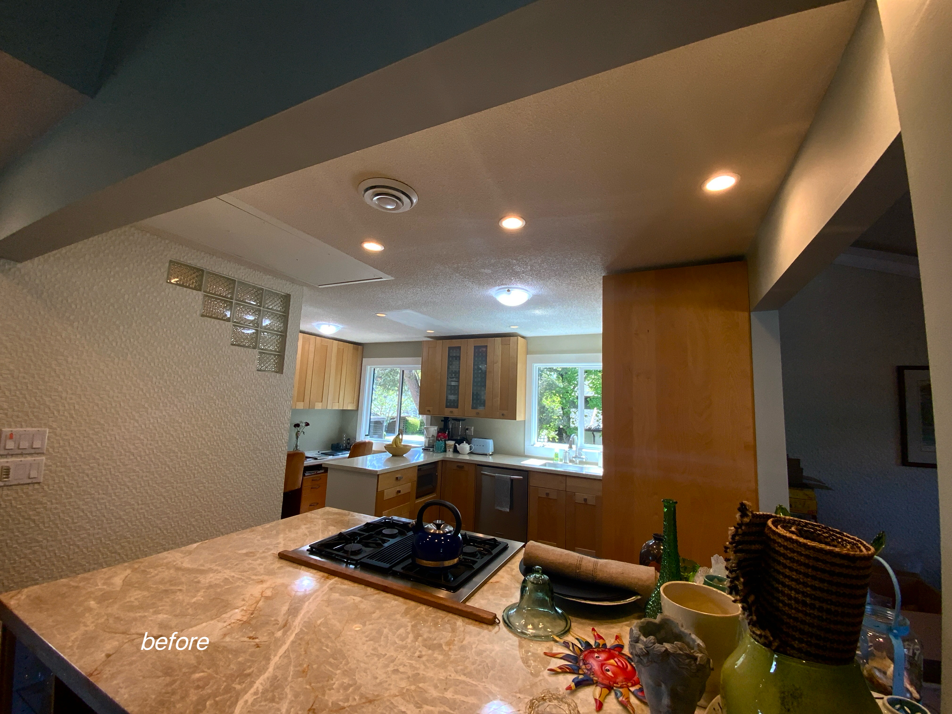 Stunning Kitchen Renovation with White Shaker Cabinets - Before 2