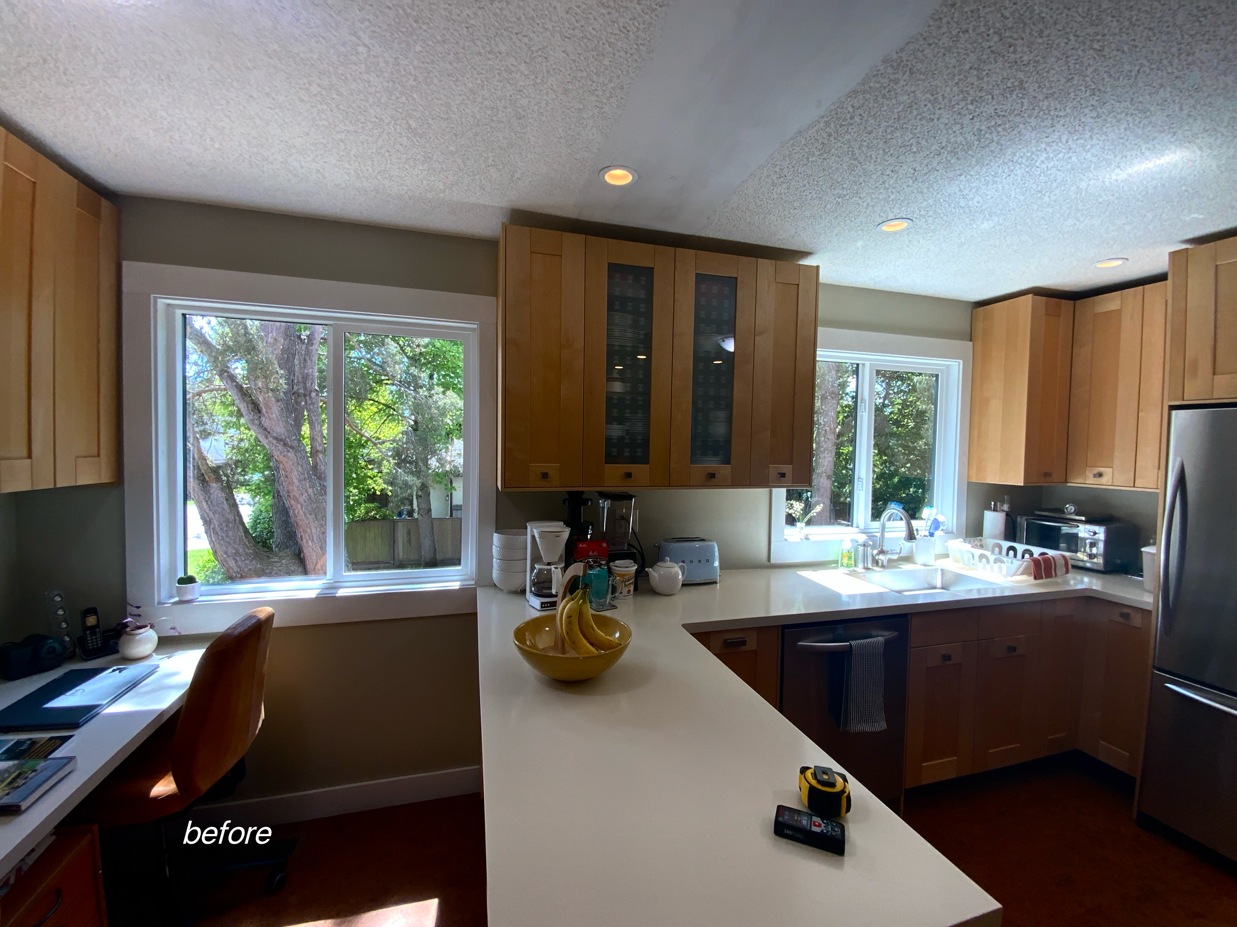 Stunning Kitchen Renovation with White Shaker Cabinets - Before 3