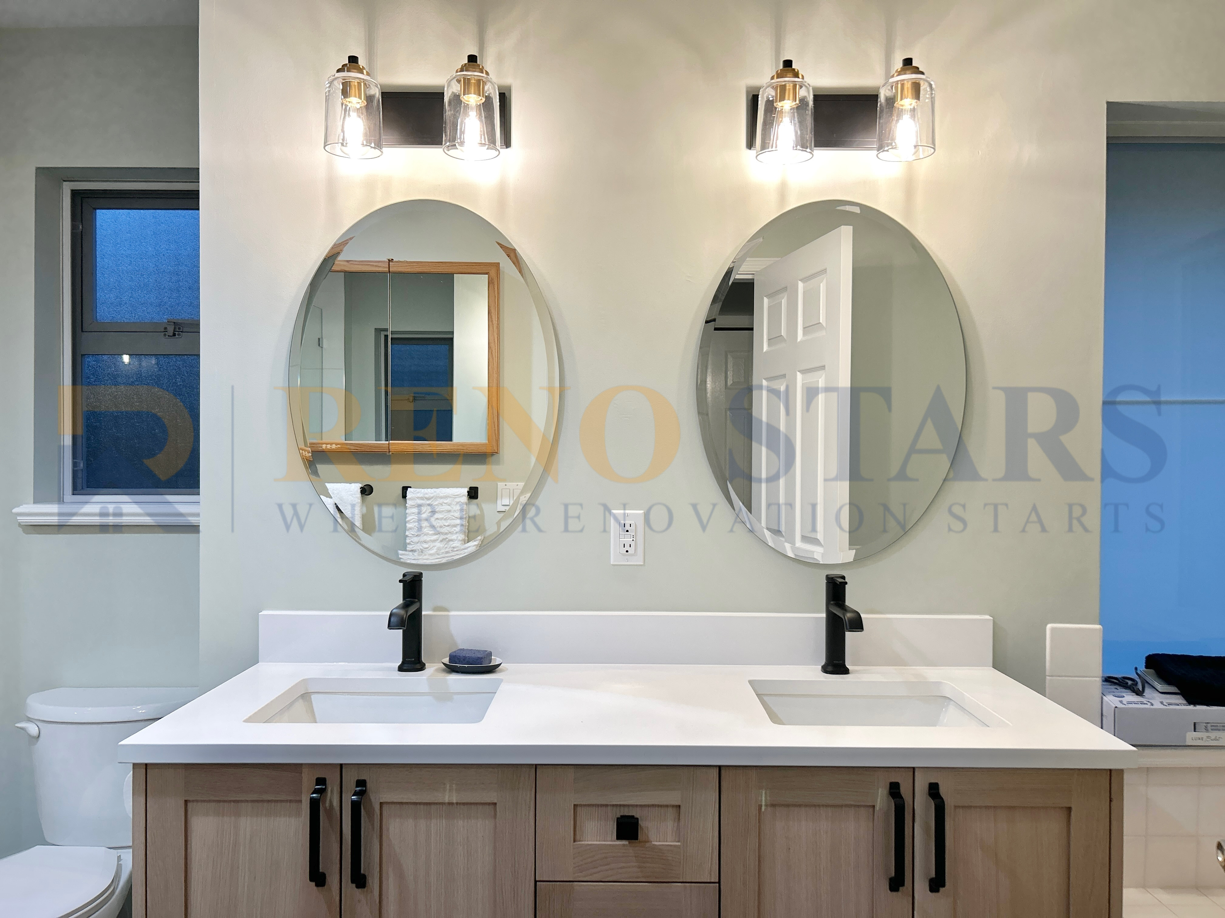 卫生间翻新 — 定制玻璃门