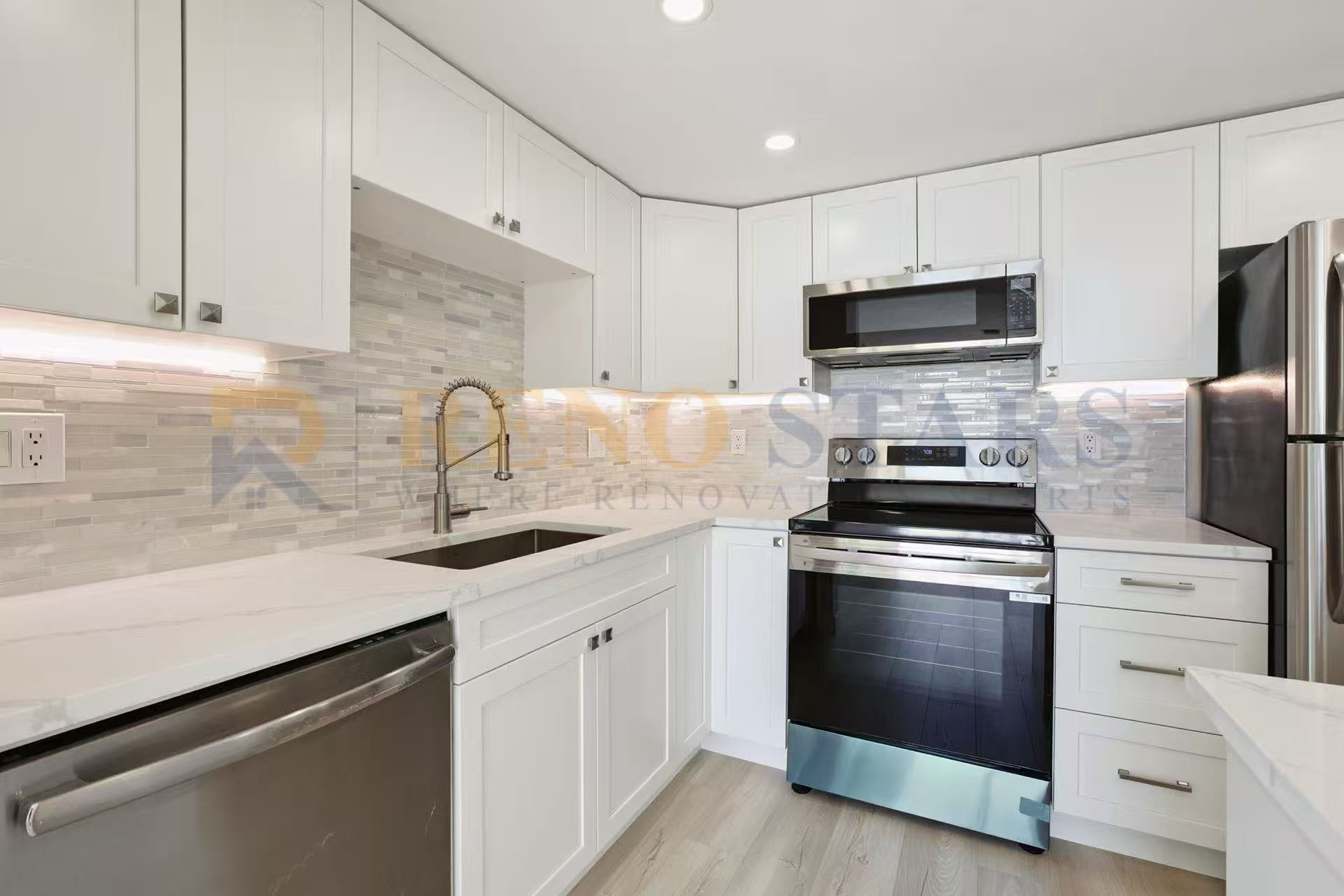 White Shaker Kitchen Renovation in Vancouver