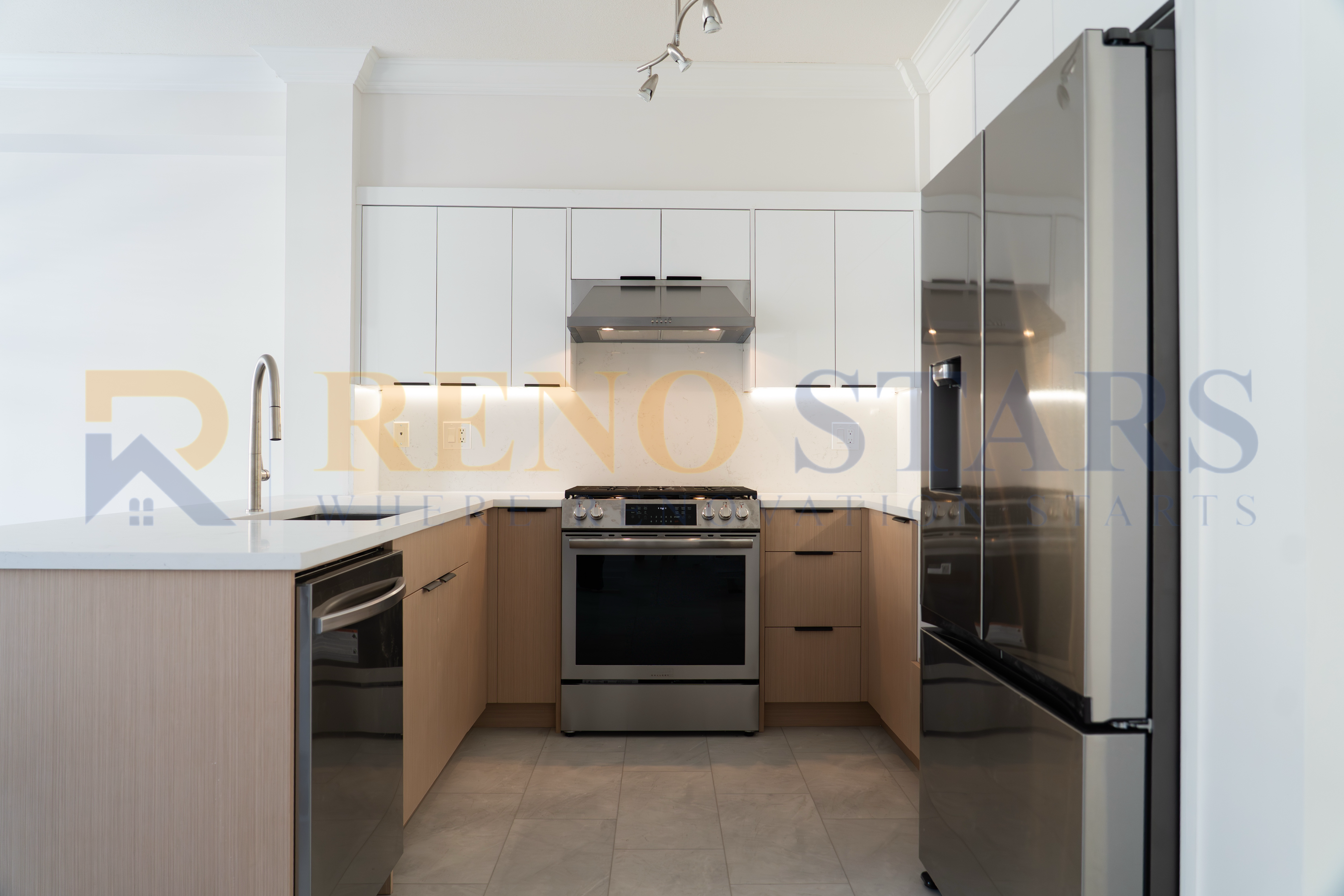 Minimalist Kitchen Renovation with Wood Grain and Quartz