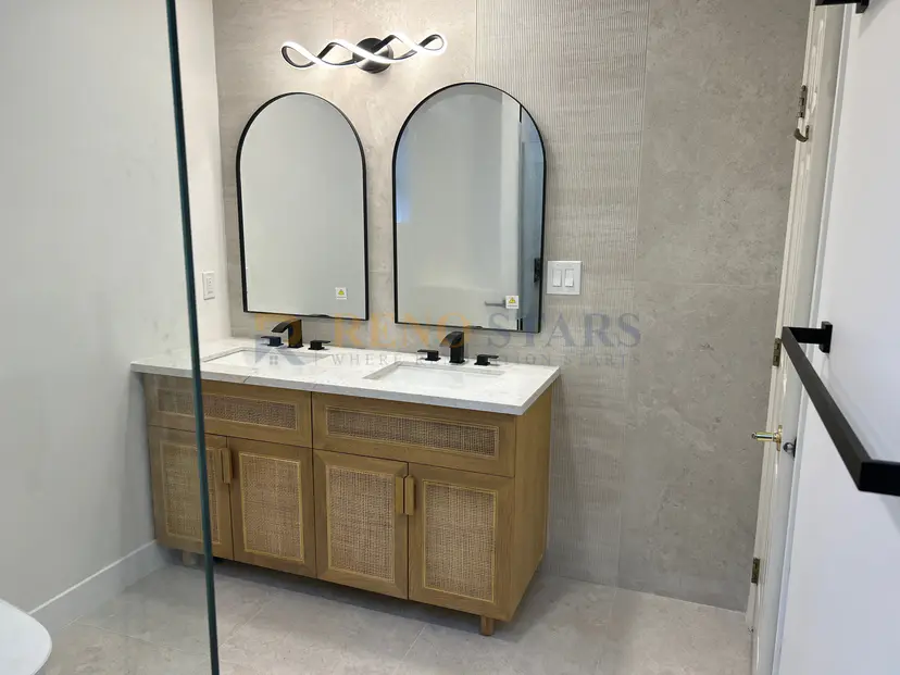 Luxury Bathroom Renovation North Vancouver - After Renovation 1